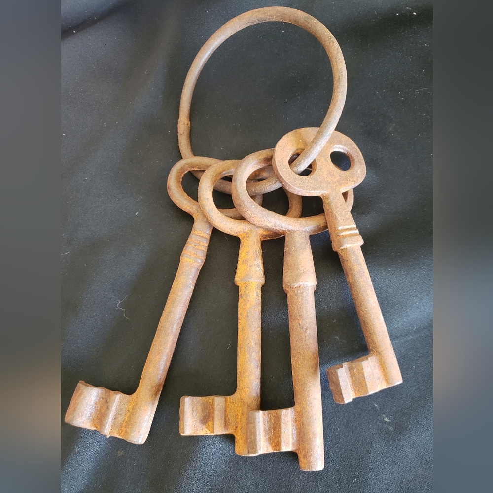 Antique Cast Iron 6" Jail Keys. FF182